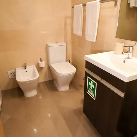 A 50 Metros Do Santuario De * Fátima