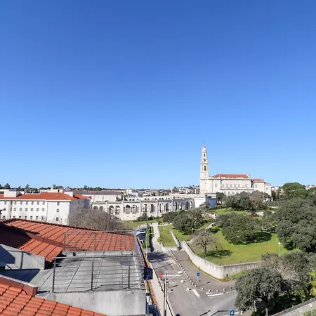 A 50 Metros Do Santuario De Apartament