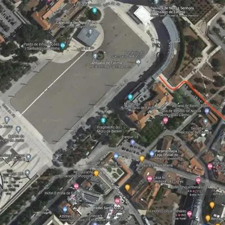 アパート A 50 Metros Do Santuario De ファティマ